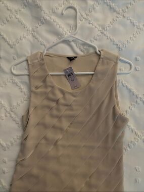 NWT Ann Taylor Sleeveless Pleated Shell Top - Neutral Beige